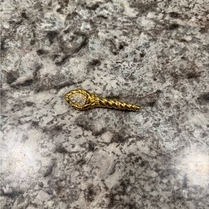 Vintage Elegant Gold and Silver Twisted Brooch